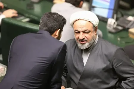 تندروها بدانند: «کشتی‌بان را سیاستی دگر آمده است»