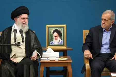 حمایت رهبر انقلاب از دولت؛ آیا این حمایت «مصلحتی» است؟