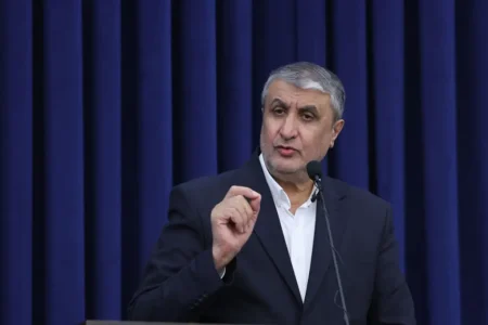 اسلامی: سفر به وین برای مقابله با روایت یک‌سویه علیه ایران ضروری بود