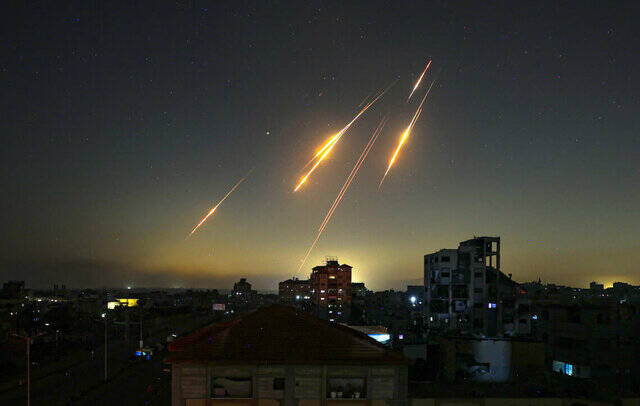 ایران سلطهٔ اسرائیل در منطقه را به چالش کشیده است