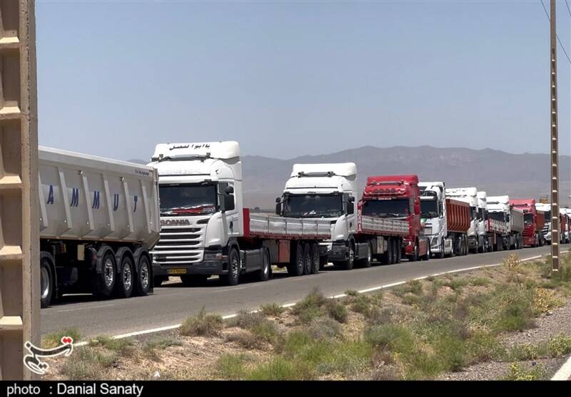 تعیین تکلیف حدود ۱۵۰۰ کامیون و کشنده در مرز ایران و ترکیه