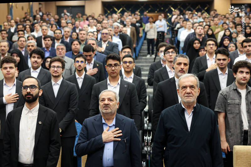 عکس/ تجلیل از مدال‌آوران المپیادهای علمی جهان با حضور پزشکیان