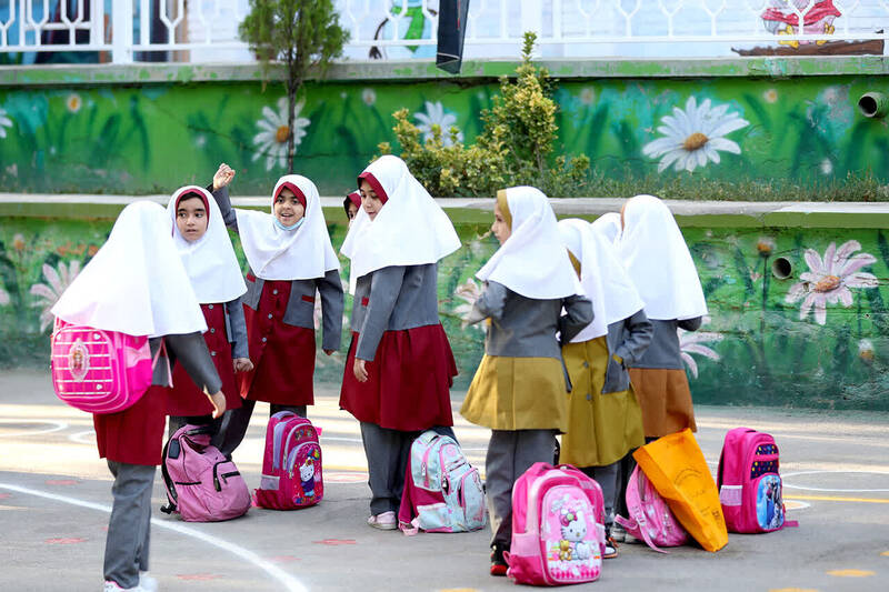 کوله‌پشتی استاندارد باید چقدر وزن داشته باشد؟