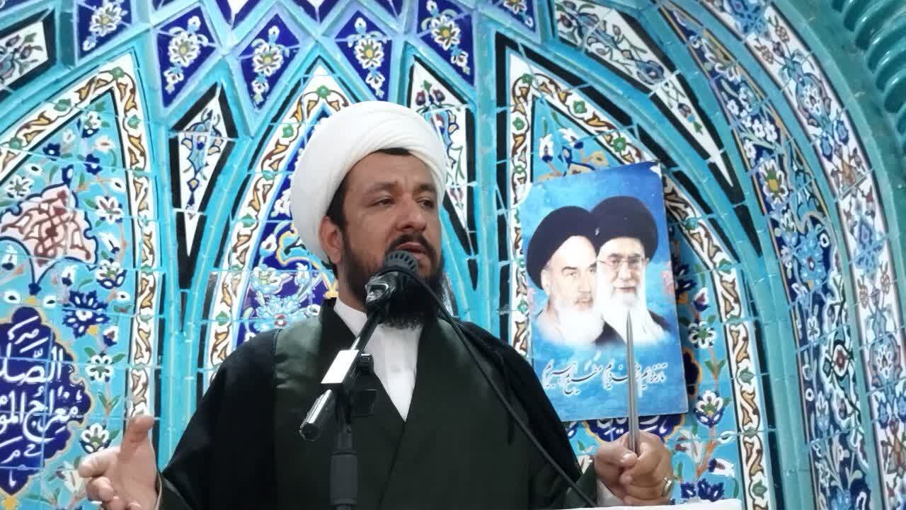 امام جمعه موقت فهرج: «اتحاد مقدس» کلیدواژه عبور از فتنه‌ها و تنها راه مقابله با تفرقه‌افکنی دشمن است