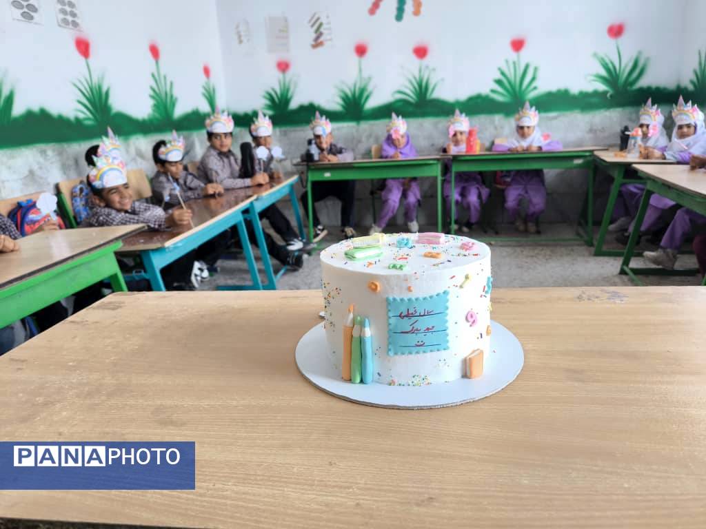 شور و شوق آغاز مدرسه؛ جشن به‌یادماندنی کلاس‌اولی‌ها در روستای مزرعه