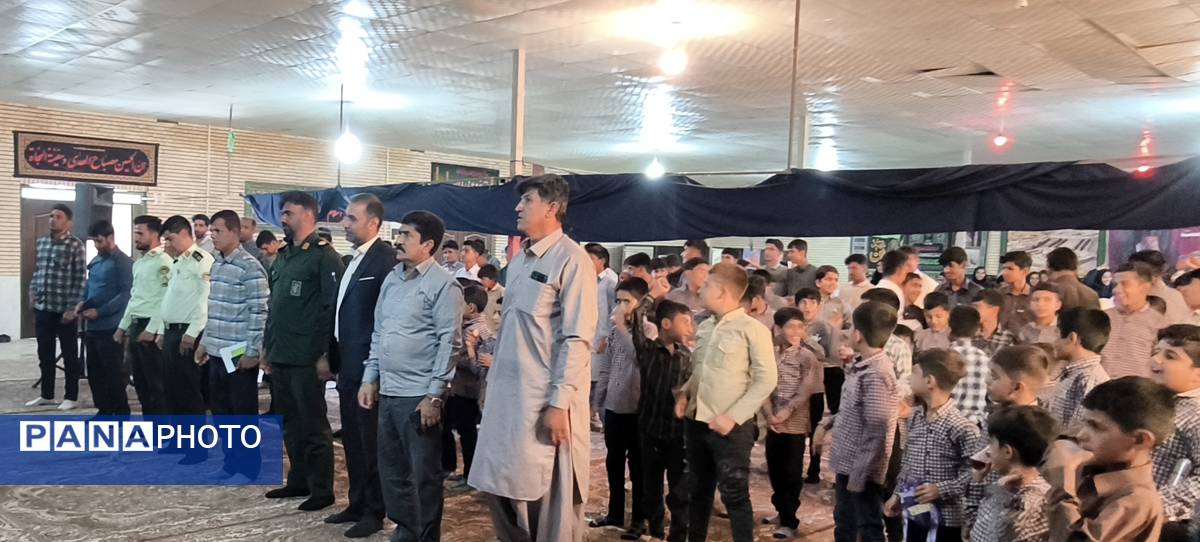 جشن آغاز سال تحصیلی و گرامیداشت هفته دفاع مقدس در حسینیه سیدالشهداء روستای مزرعه شهید بهشتی