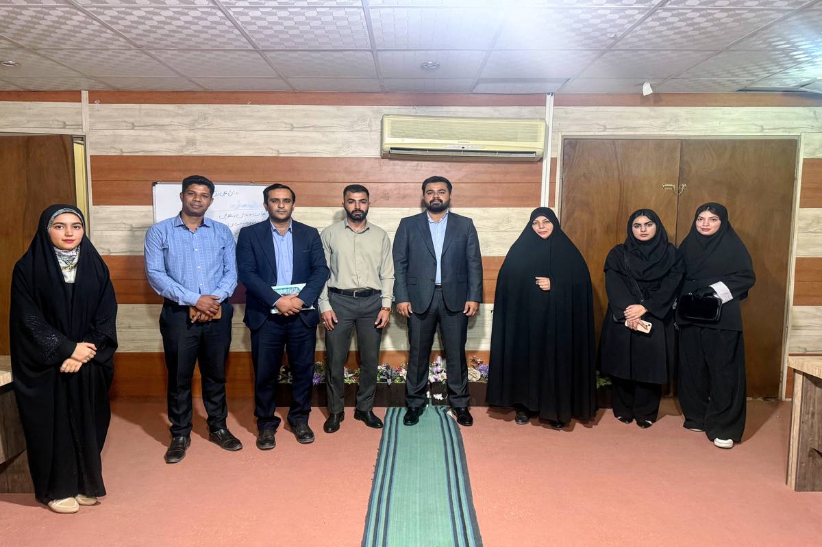 نشست هم‌اندیشی سفیران شورای راهبردی جوانان با رئیس اداره ورزش و جوانان عنبرآباد