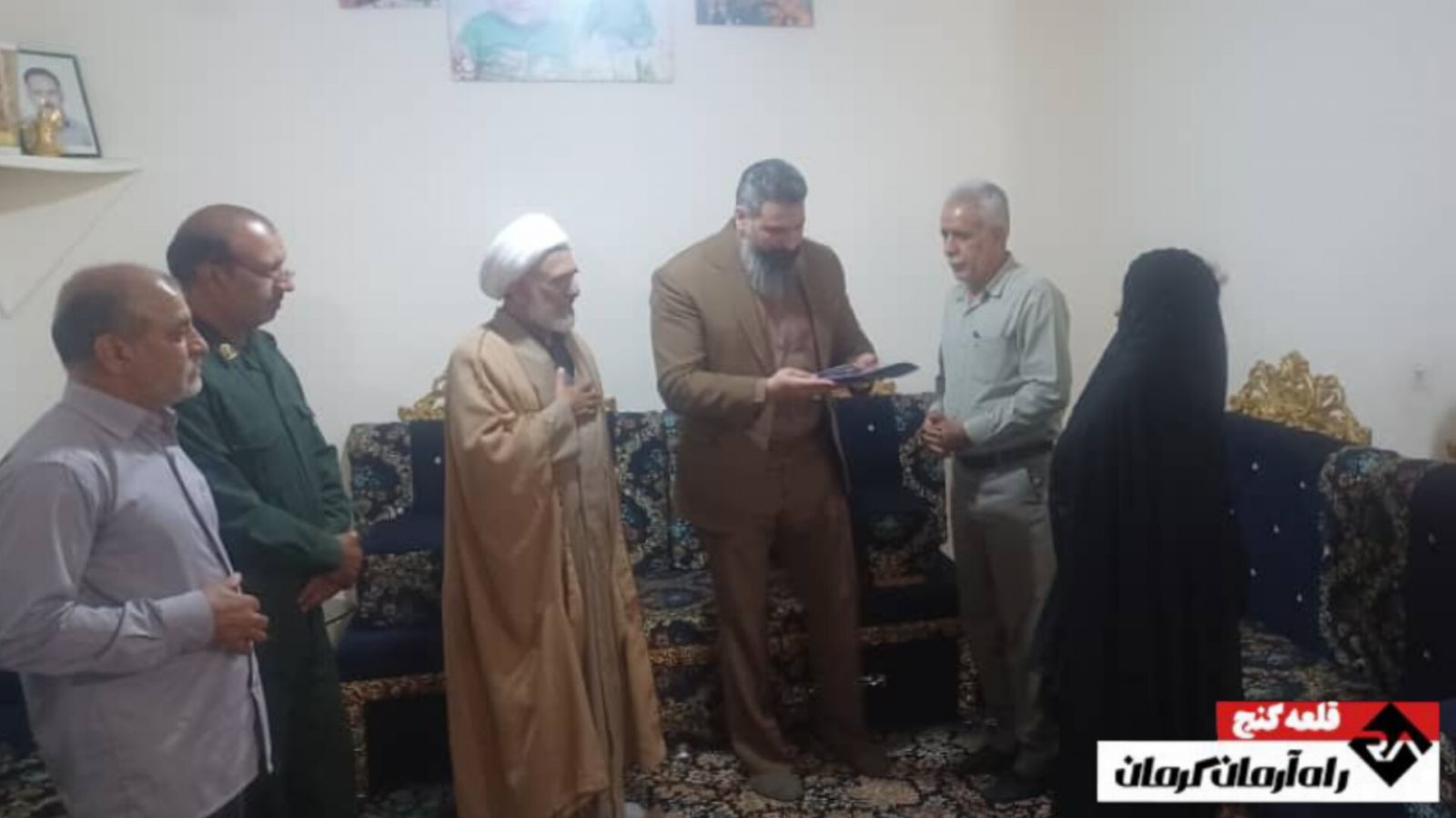 دیدار با خانواده شهید «ایوب احمدی» انجام شد | اخبار استان کرمان