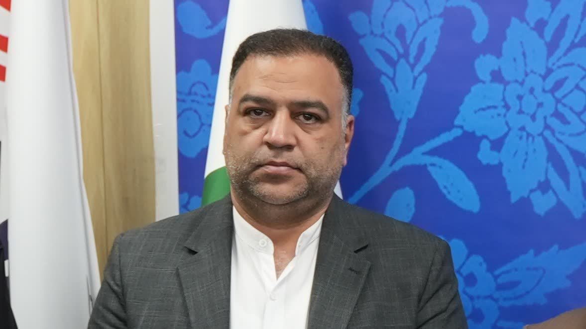 طنین شاهنامه‌خوانی در کاروان‌سرای گنجعلی‌خانی | اخبار استان کرمان