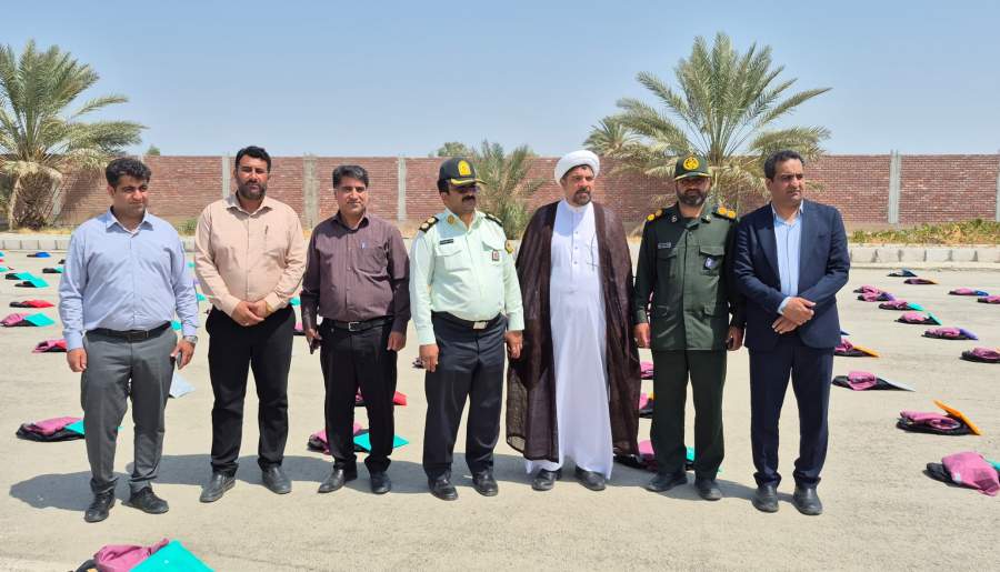 توزیع ۱۵۰۰ بسته نوشت‌افزار بین دانش‌آموزان بی‌بضاعت | اخبار استان کرمان