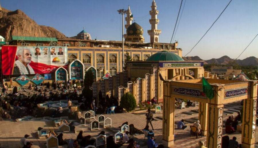 از حضور زائران خارجی تا فعالیت ۱۲۰۰ خادم افتخاری | اخبار استان کرمان