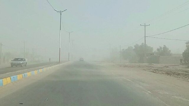 طوفان شن مدارس و ادارات فهرج را تعطیل کرد | خبر کرمان