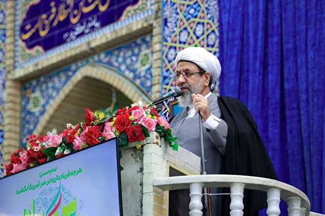 امام جمعه کرمان: کلام مؤثر، کلید تربیت دینی و مبارزه با استکبار است

‏  | خبر کرمان