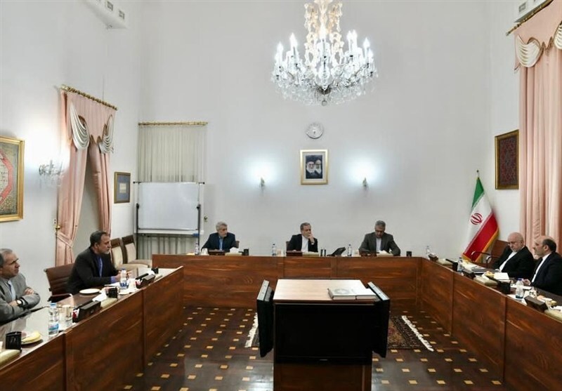 جلسه عراقچی با سفرای ایران در برلین، پاریس و لندن