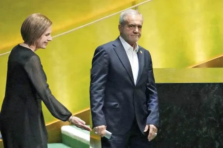 همسویی رقیب سیاسی دولت و براندازان در شادمانی از بازگشت تحریم ها