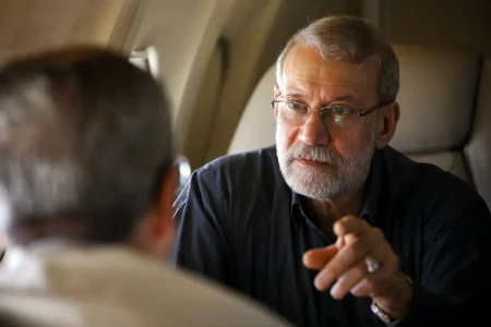 سفر علی لاریجانی به روسیه و دیدار با پوتین