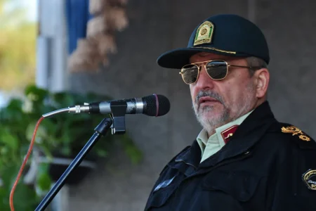 توصیه سردار احمدی‌مقدم به جناح ها سیاسی: گفتار و گفتمان‌ ها طوری نباشد که دشمن بهره‌برداری کند