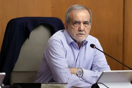 انتقاد پزشکیان از مقاومت مقابل کوچک‌سازی دولت / بودجه بدون کسری انتظار ما از مجلس است