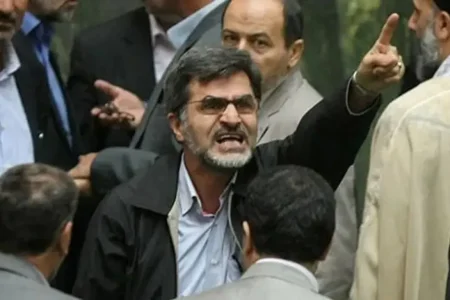 چه کسی شعار «مرگ بر فریدون» در مجلس سر داد؟