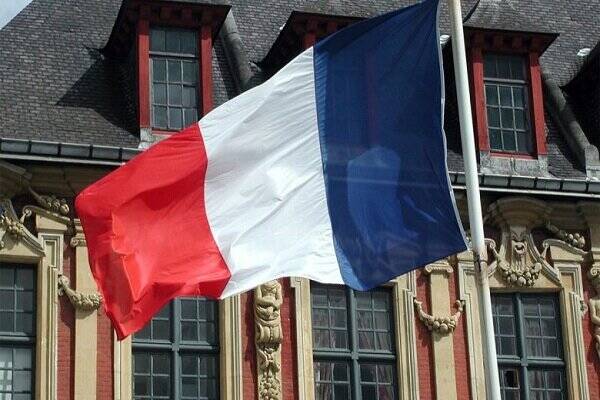 پاریس مقصد گردشگران یا بی‌خانمان‌ها