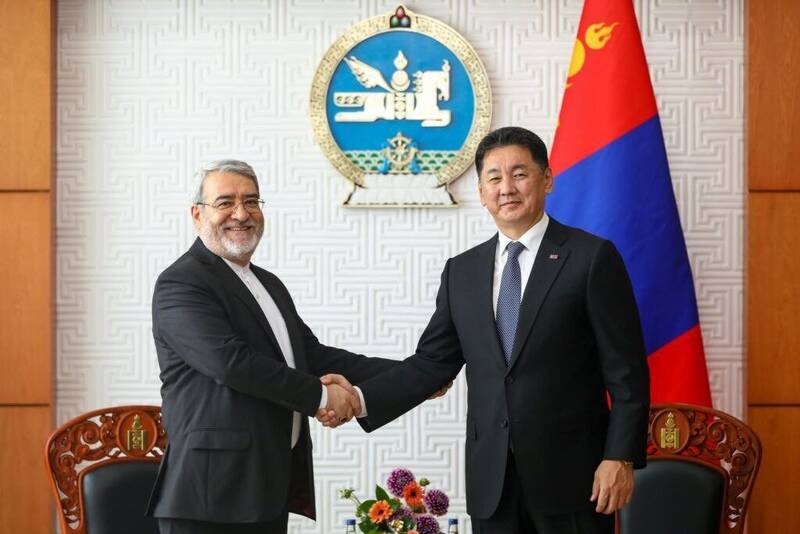 دیدار سفیر ایران در چین با رئیس‌جمهور مغولستان