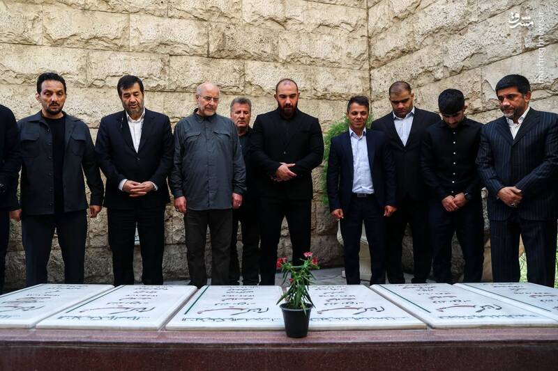 عکس/ تجلیل از مدال‌آوران کشتی در مجلس