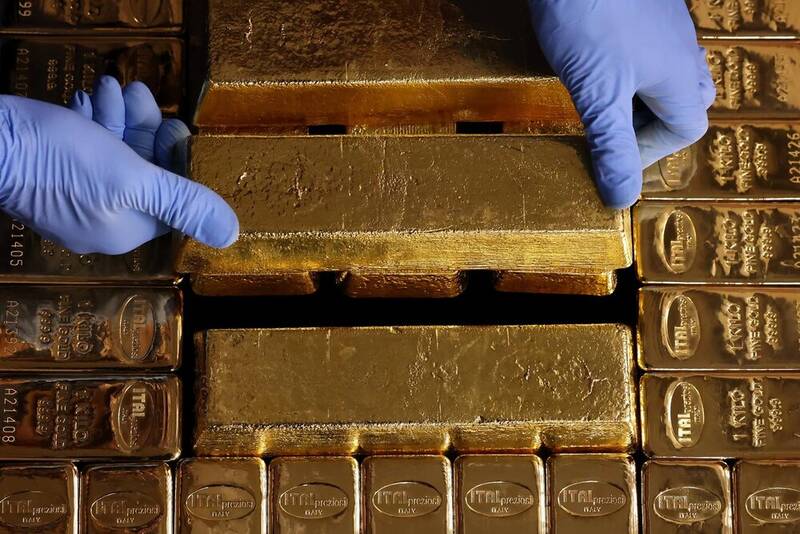 طلای جهانی از عرش به فرش آمد