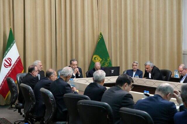 نشست سفرای ایران در کشورهای همسایه با وزیر خارجه