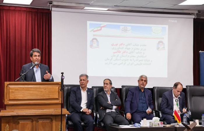 تاکید استاندار بر تکمیل زیرساختهای جنوب کرمان