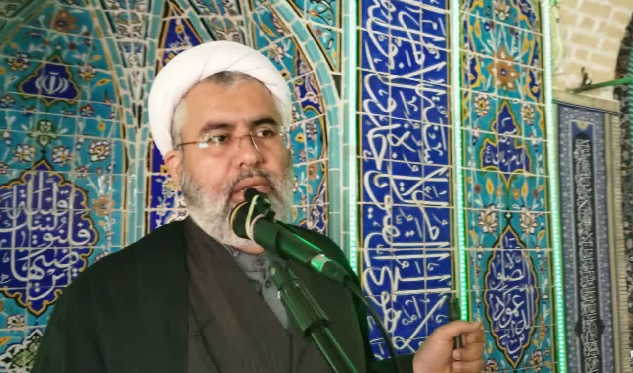 امام جمعه محی‌آباد: مسئله فرزندآوری جدی است؛ جوانان وارد عرصه جهاد شوند و دولت تسهیل‌گری کند