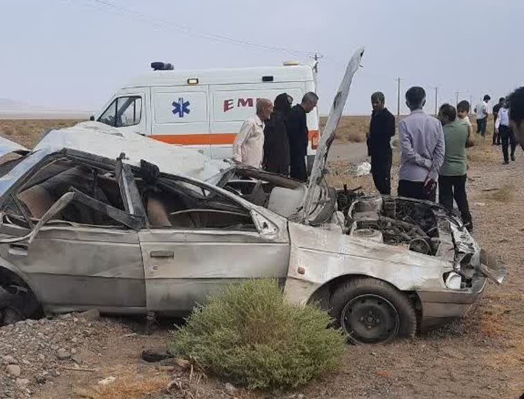 واژگونی خودروی حامل اتباع در محور بم-کرمان ۱۱ مصدوم برجای گذاشت