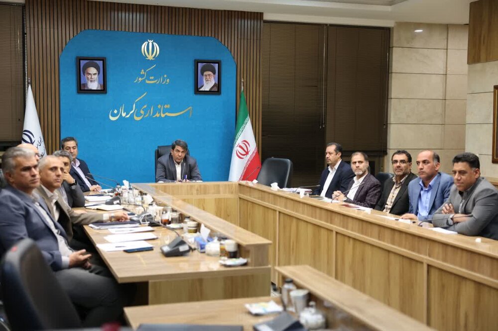 فعال‌سازی ۴۰۰۰ مگاوات ظرفیت نیروگاه خورشیدی استان کرمان در دستور کار | اخبار کرمان و شهرستان ها