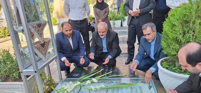 تجدیدمیثاق رئیس جهاد دانشگاهی و هیات همراه با آرمان‌های شهید حاج قاسم سلیمانی | اخبار کرمان و شهرستان ها