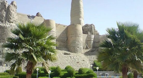  مرمت قلعه تاریخی شهرستان منوجان آغاز شد | اخبار کرمان و شهرستان ها