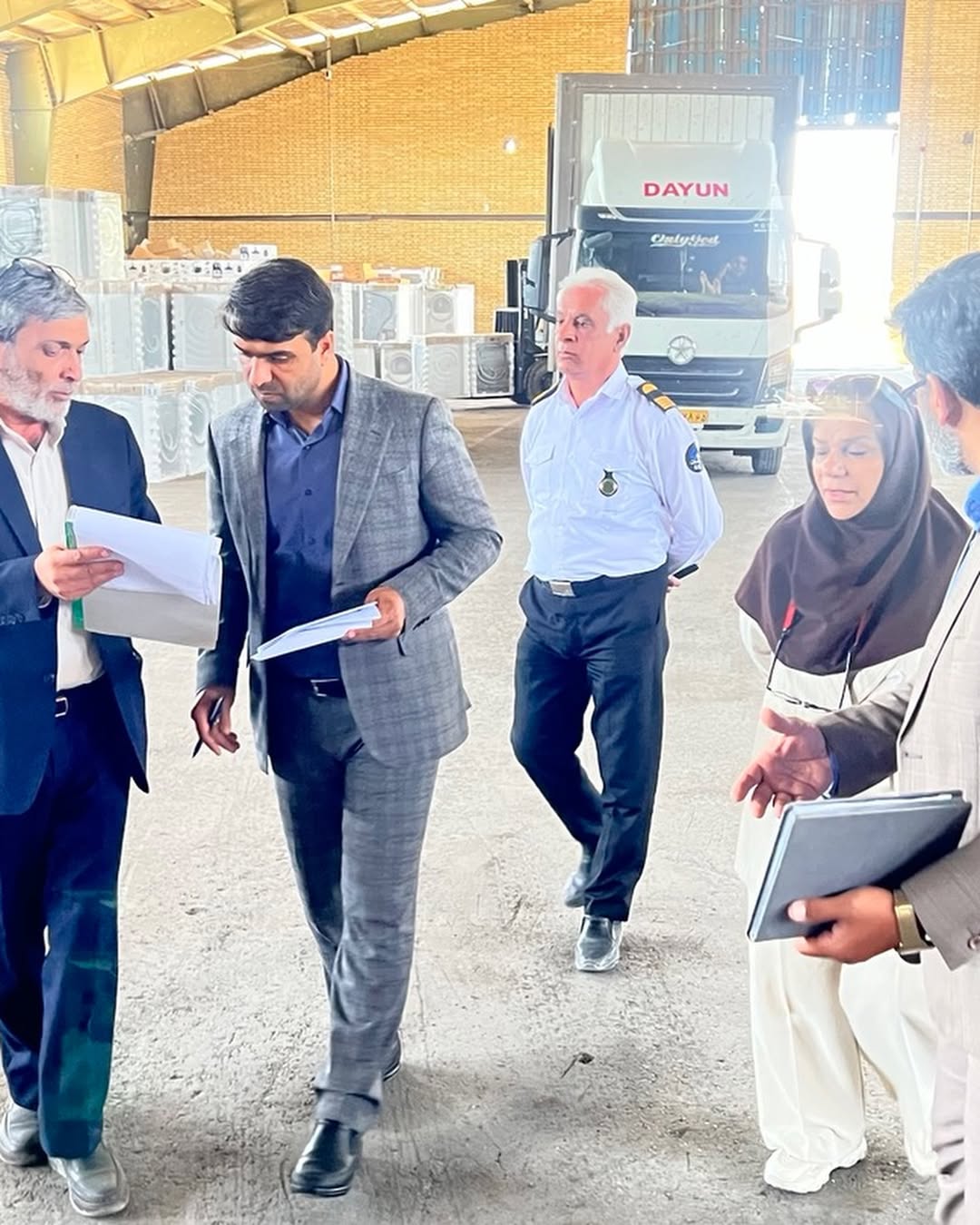 بازدید دادستان سیرجان از انبارهای اموال تملیکی با هدف نظارت دقیق بر صیانت از حقوق عامه | اخبار سیرجان