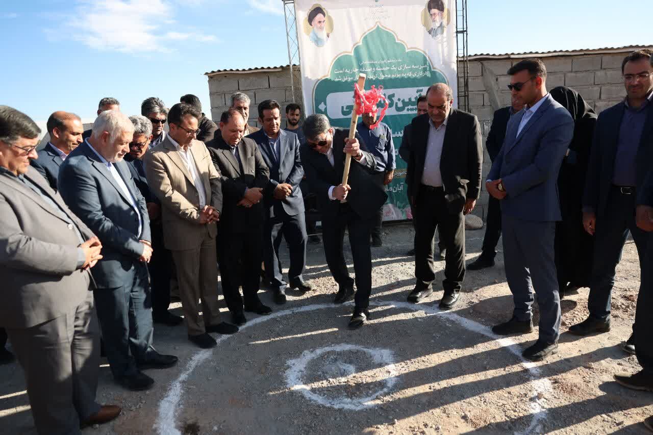 نهضت مدرسه‌سازی در کرمان کلید خورد؛ استاندار: تحصیل دانش‌آموزان در کانکس زیبنده نیست