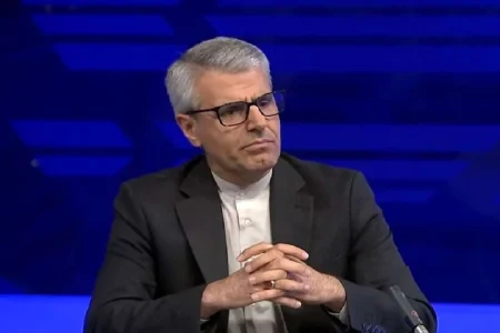 نشست سخنگوی وزارت خارجه با نمایندگان زرتشتی، آشوری، کلیمی و ارمنی در مجلس