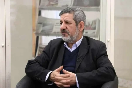 خاطره فعال اصولگرا از ناهار با خاوری: درباره بانکداری اسلامی حرف می زد و چفیه انداخته بود