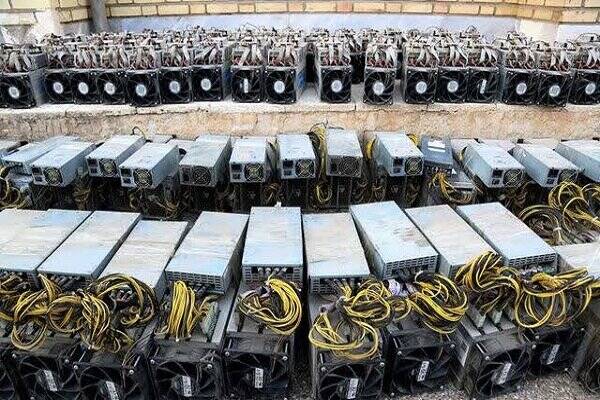 هر ماینر، برق ۱۰ خانوار را می‌بلعد