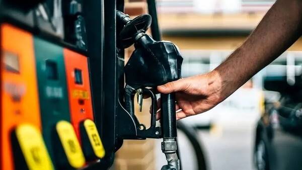 اولین معامله بنزین سوپر: قیمت کشف شد