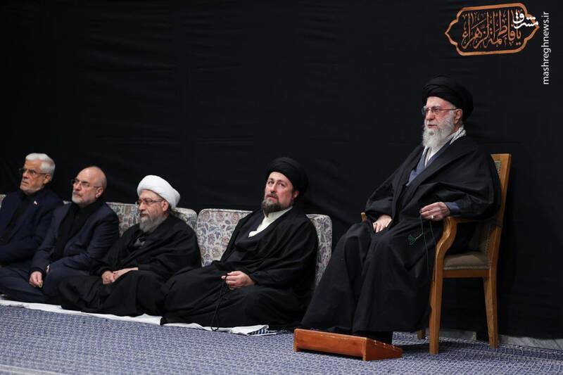 فیلم/ لحظه ورود رهبر انقلاب به حسینیه امام خمینی(ره)