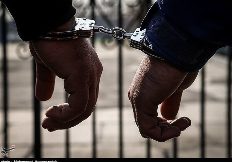 پایان فرار ۷ ماهه قاتلِ «نزاع خیابانی» در تور اطلاعاتی پلیس / دستبند قانون بر دستان عامل جنایت در استان همجوار