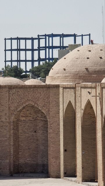 چشم‌ها را روی این ساخت‌وساز بسته‌اند؟