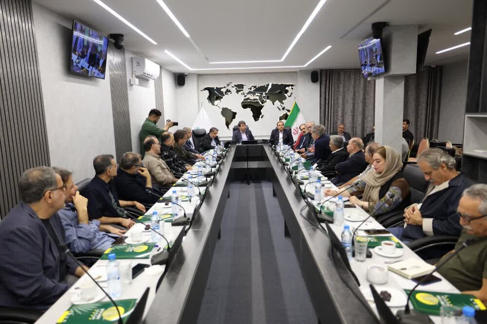 نشست هم‌اندیشی جمعی از سینماگران کشور و استاندار کرمان برگزار شد  | اخبار کرمان و شهرستان ها