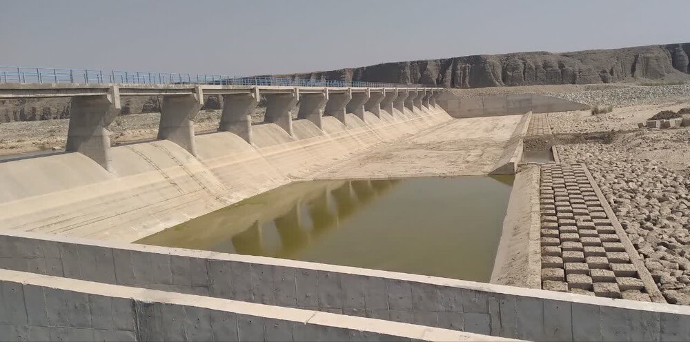 افتتاح سد انحرافی و کانال انتقال آب نجف‌آباد جیرفت با حضور وزیر نیرو | اخبار کرمان و شهرستان ها