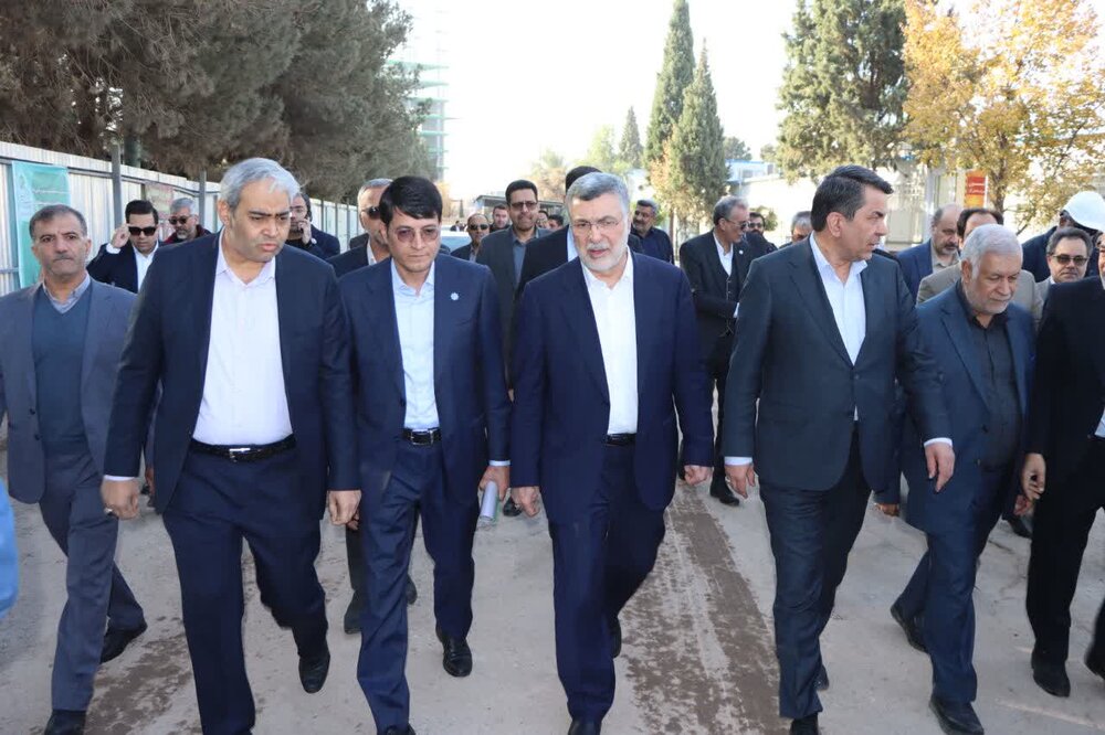 بازدید وزیر بهداشت از روند ساخت بیمارستان شهید سلیمانی کرمان/ وعده حمایت مالی برای تسریع پروژه | اخبار کرمان و شهرستان ها