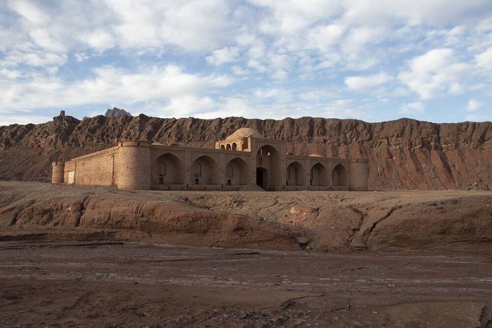 آغاز مرمت یک کاروانسرای جهانی در کرمان/«چاه‌کوران» راور وارد فاز نوسازی می‌شود | اخبار کرمان و شهرستان ها