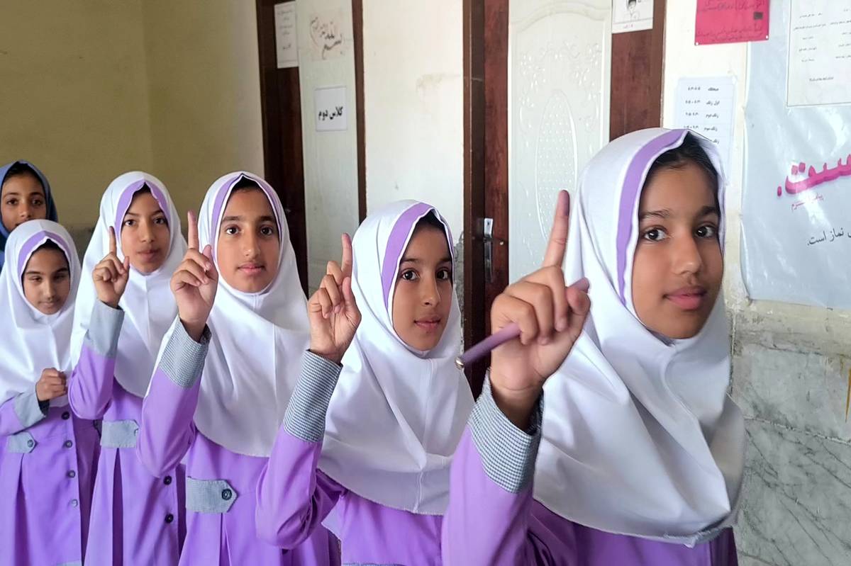 طلایه‌داران فردا پای صندوق رأی؛ برگزاری بیست و هشتمین انتخابات شورای دانش‌آموزی در آموزشگاه شهید بهشتی