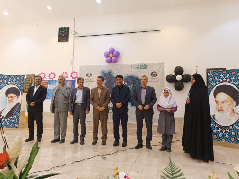 سی‌وسومین دوره هفته کتاب؛زنگ کتاب در مدرسه منیره هدایت به صدا در آمد. | اخبار رفسنجان