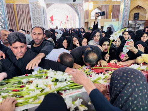 تشییع پیکر مطهر شهید گمنام در روستاهای شهرستان رفسنجان با حضور پرشور مردمگزارش تصویری؛ | اخبار رفسنجان